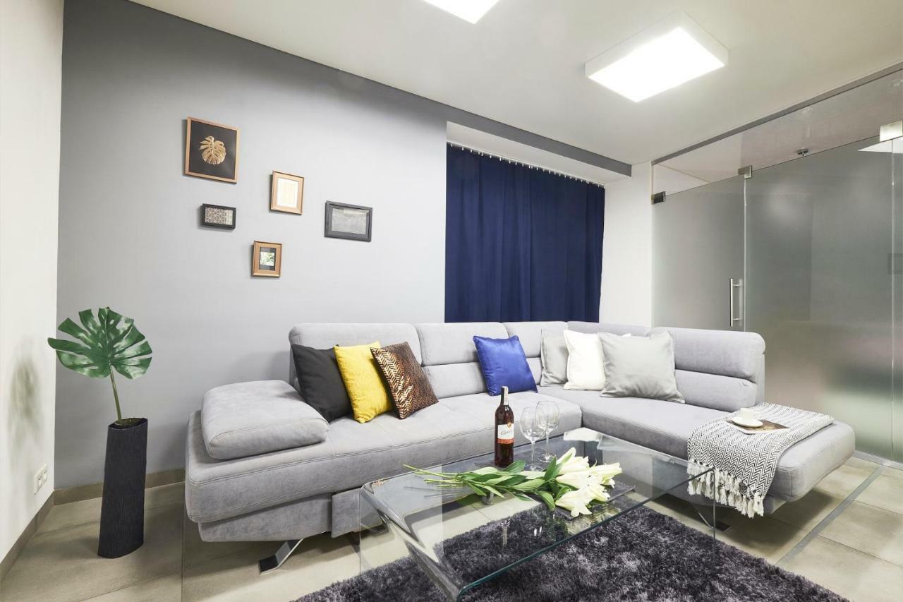 Xavier Boutique Apartment Varsavia Esterno foto