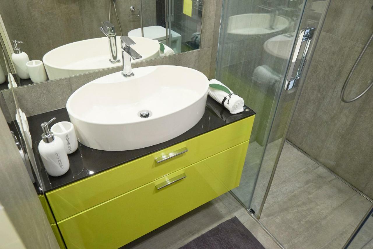 Xavier Boutique Apartment Varsavia Esterno foto
