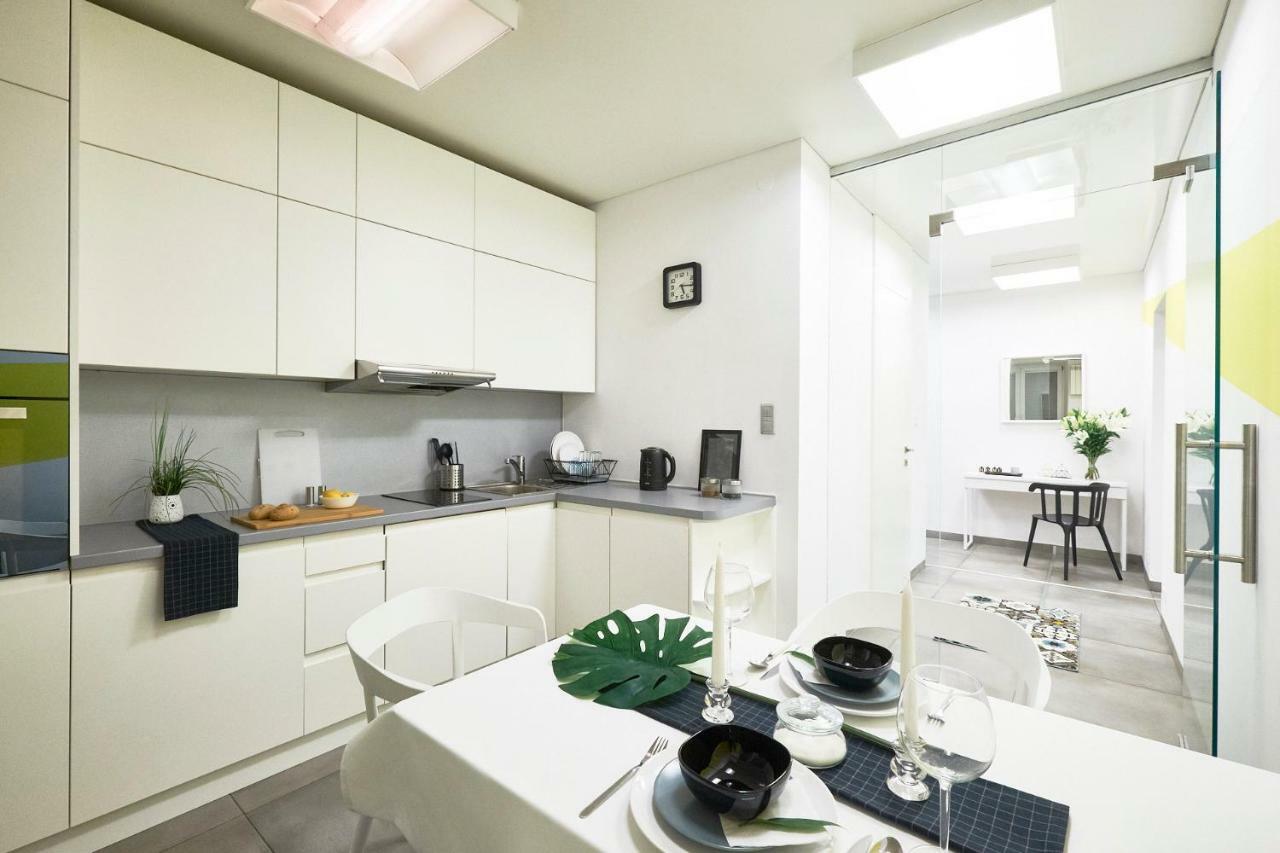 Xavier Boutique Apartment Varsavia Esterno foto